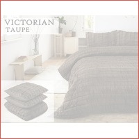 Luxe Victorian bedsprei