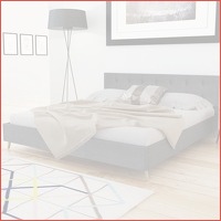 Houten bed met stoffen bekleding