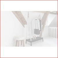 Scandinavisch design kledingrek