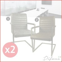 2 x robuuste eetkamerstoelen