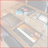 4 x retro placemats