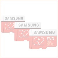 3 x Samsung 32 GB microSDHC