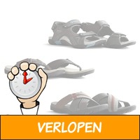 Travelin slippers en sandalen