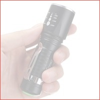 2000 lumens Zoomable LED Flashlight