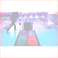 Bowlen en eten voor 4 bij Bowlingcentrum..